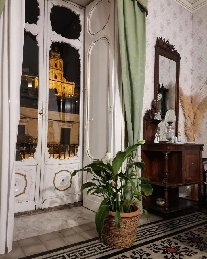 Palazzo Il Cavaliere B&B De Charme Модика Экстерьер фото