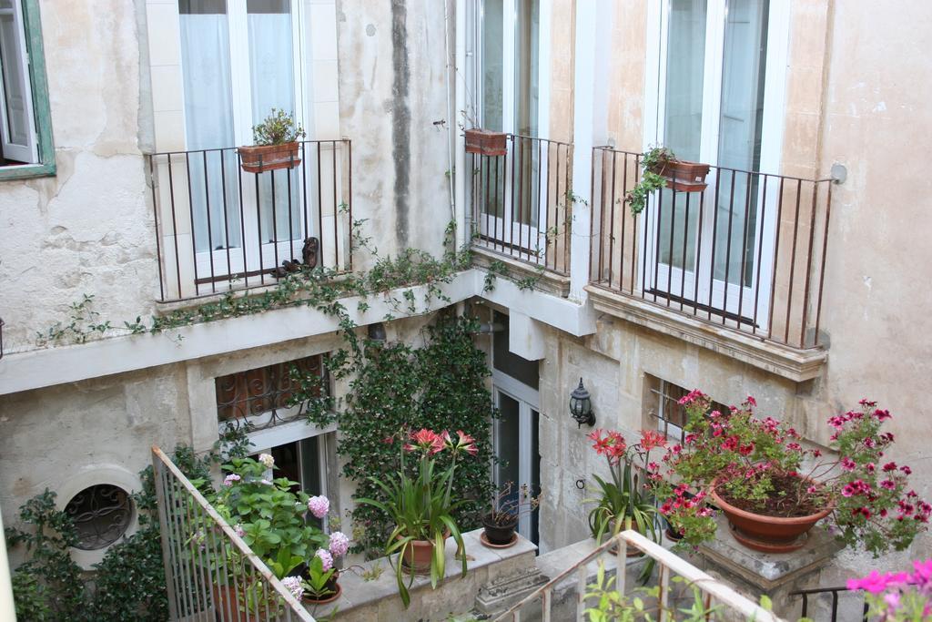 Palazzo Il Cavaliere B&B De Charme Модика Экстерьер фото