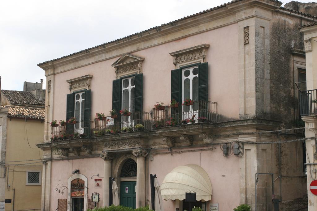 Palazzo Il Cavaliere B&B De Charme Модика Экстерьер фото