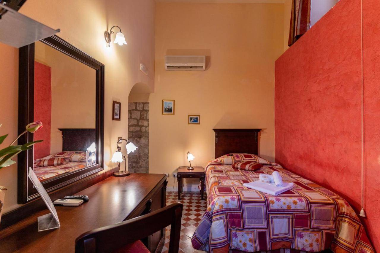 Palazzo Il Cavaliere B&B De Charme Модика Номер фото