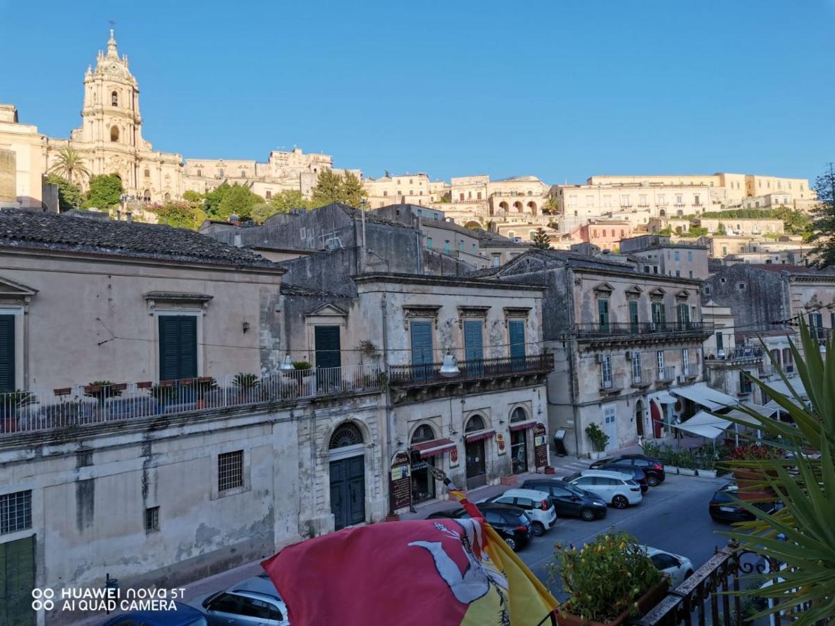 Palazzo Il Cavaliere B&B De Charme Модика Экстерьер фото