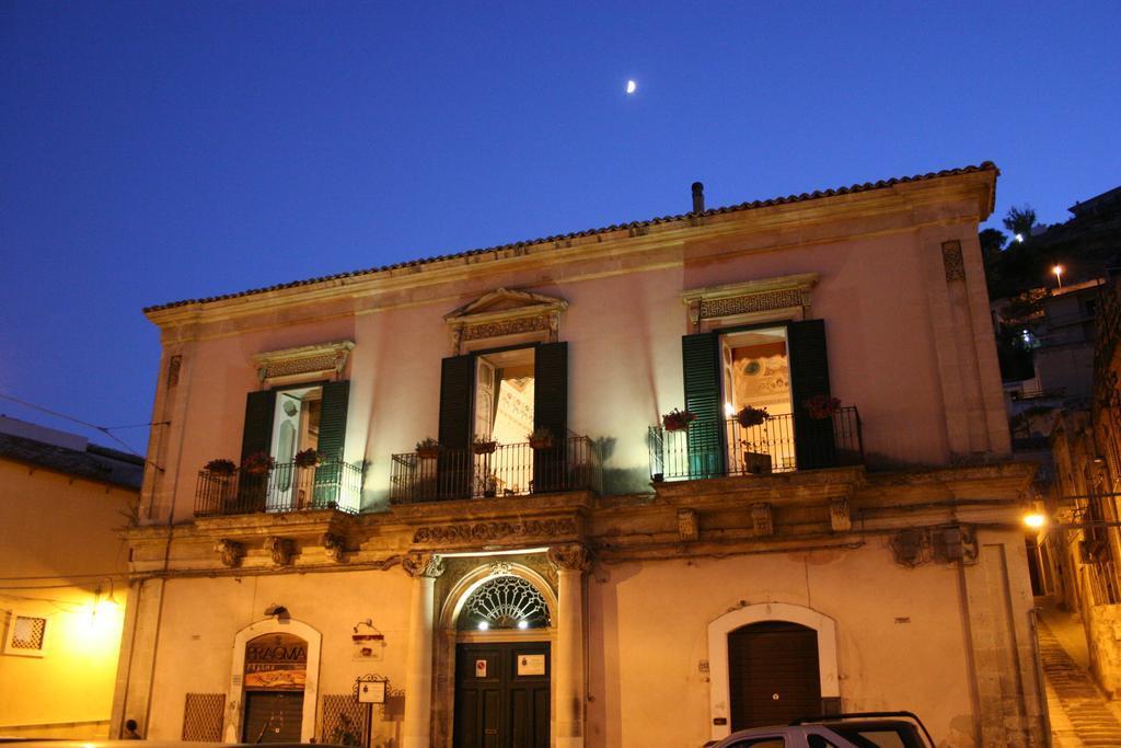 Palazzo Il Cavaliere B&B De Charme Модика Экстерьер фото