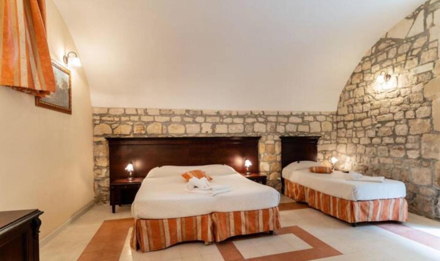 Palazzo Il Cavaliere B&B De Charme Модика Экстерьер фото