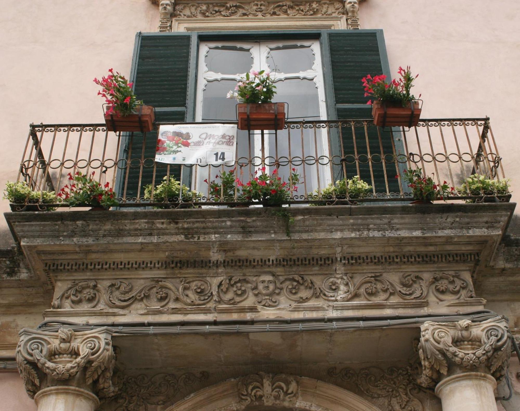 Palazzo Il Cavaliere B&B De Charme Модика Экстерьер фото