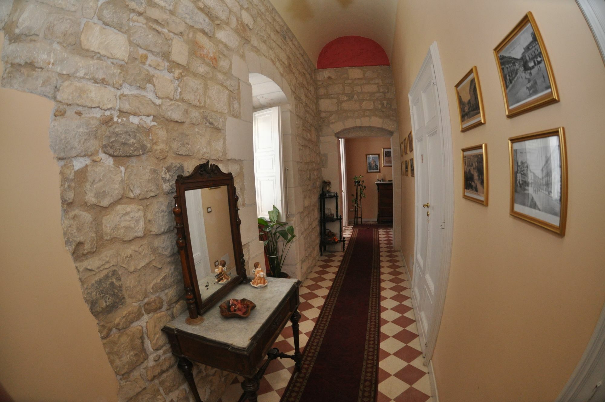 Palazzo Il Cavaliere B&B De Charme Модика Экстерьер фото
