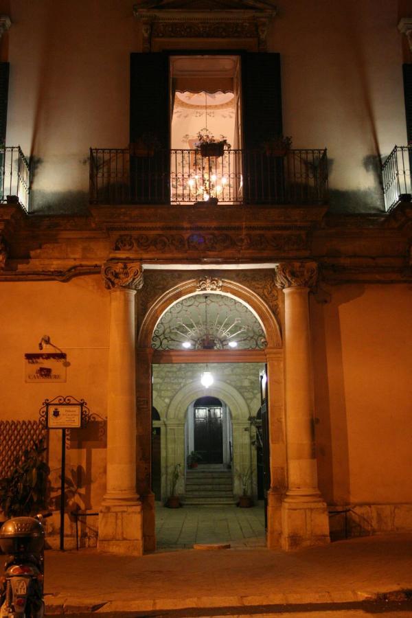 Palazzo Il Cavaliere B&B De Charme Модика Экстерьер фото
