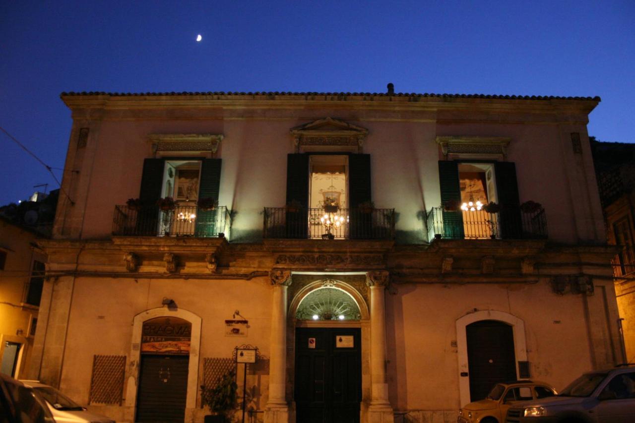 Palazzo Il Cavaliere B&B De Charme Модика Экстерьер фото